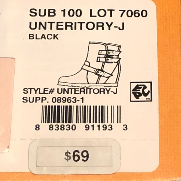 EUC!  Women’s Suede Wedge w/ functional zipper. - Picture 14 of 15